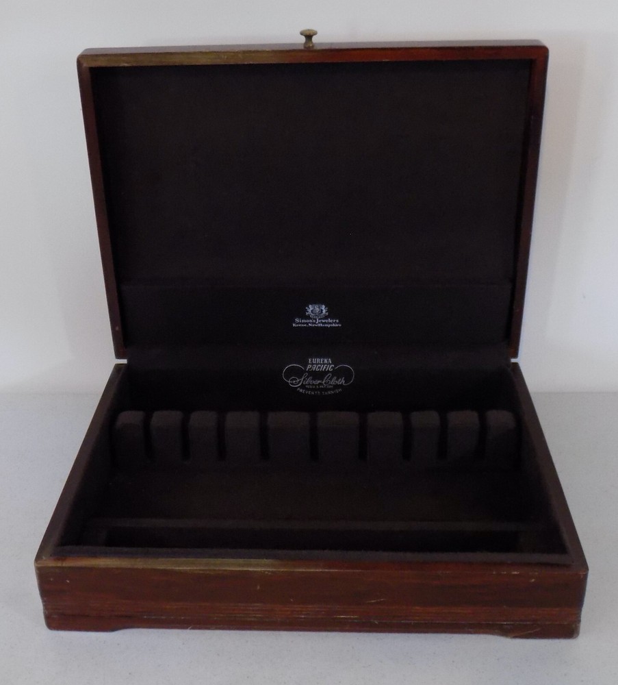 47 pc Stanley Roberts Arbor Pattern Gold Electroplate Flatware Set + Chest