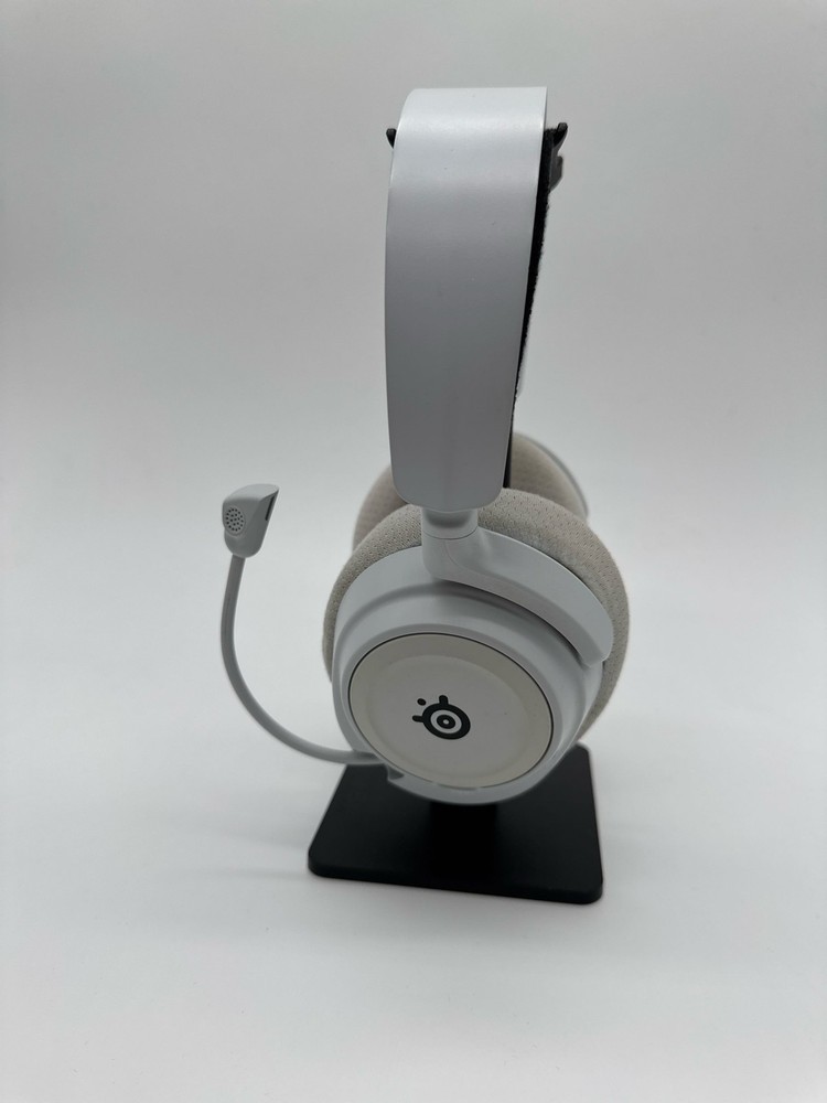 SteelSeries Arctis Nova 7P Wireless Gaming Headset Bluetooth PS5 PC White