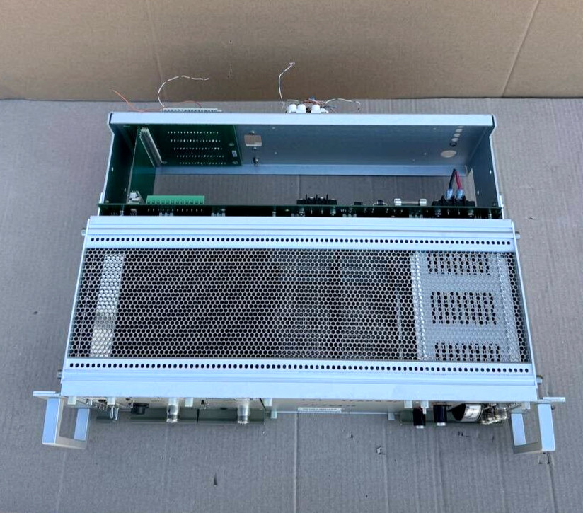 Daniels Electronics Low Band Radio Transmitter Receiver