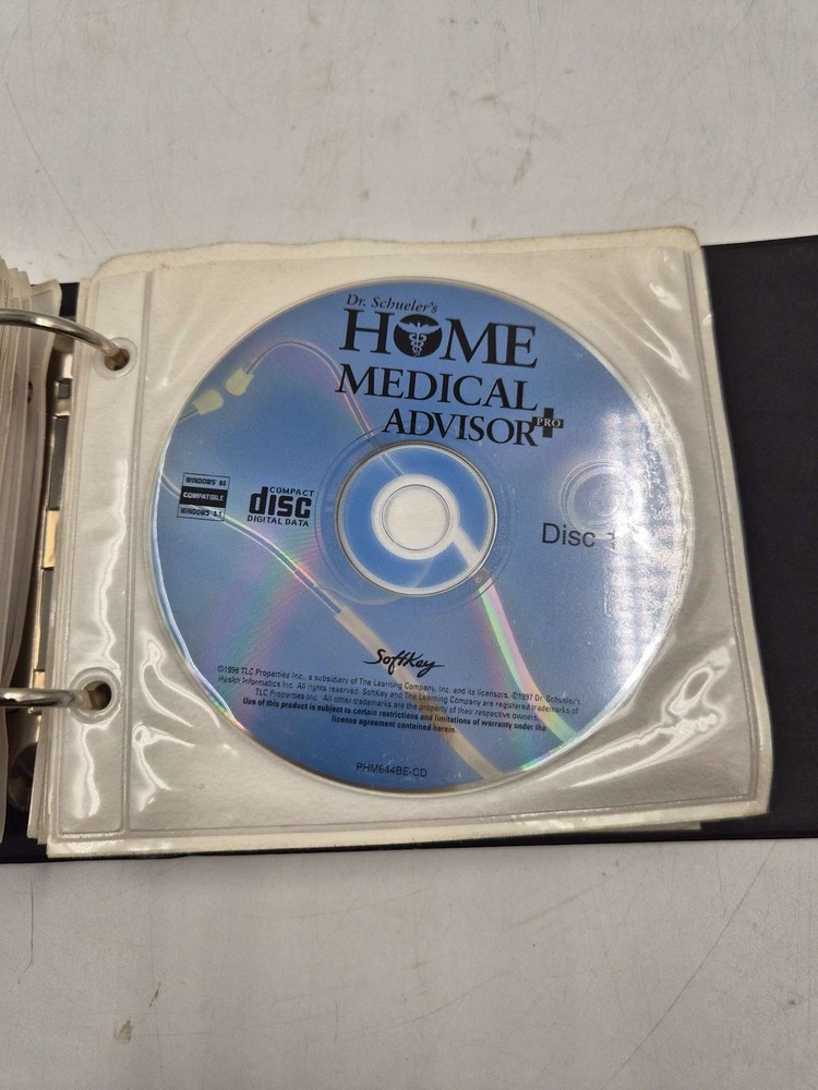 Gateway Software Storage Binder Microsoft Windows 98 WordPerfect 8 Used