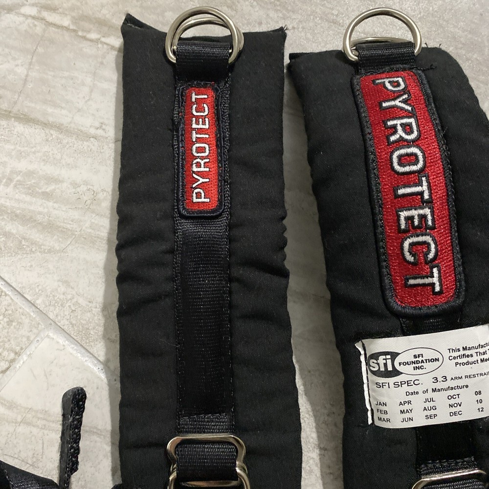 PYROTECT ARM RESTRAINTS BLACK SFI Spec 3.3