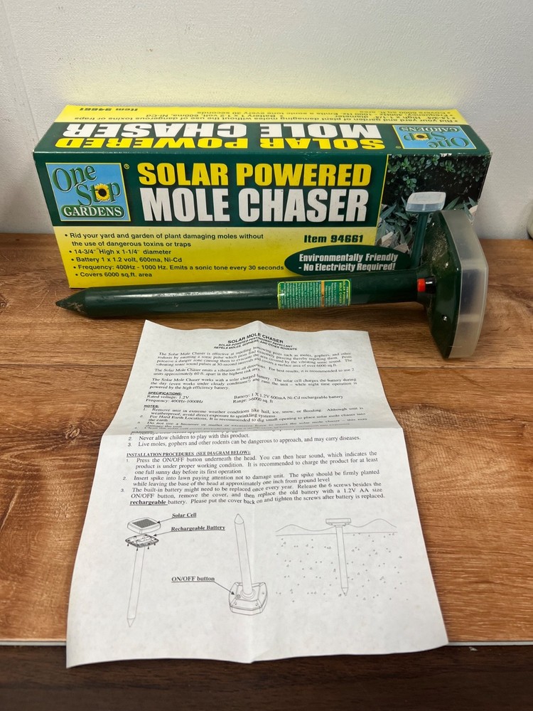One Stop Gardens Solar Mole Gopher Rodent Chaser with Original Box