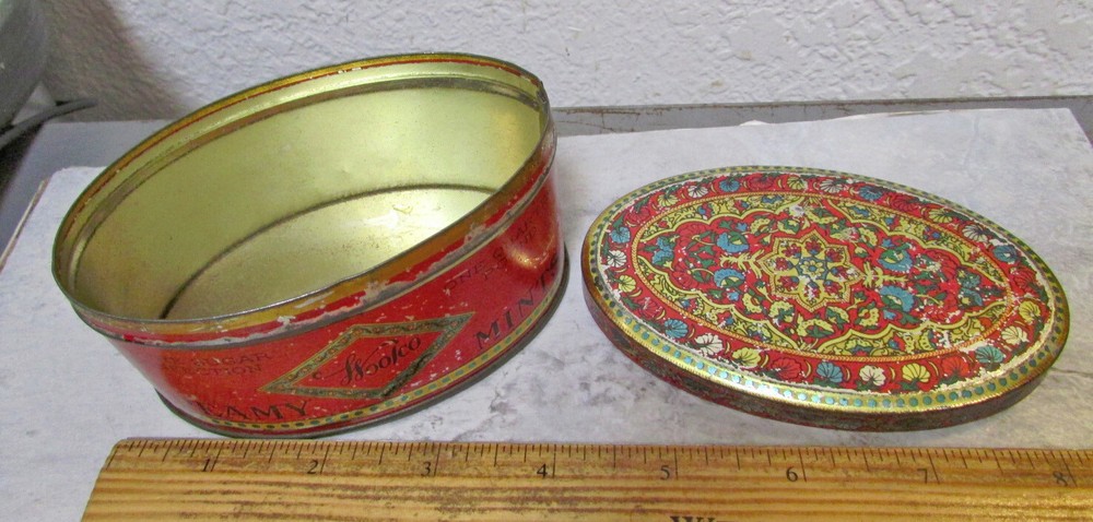 vintage Woolworth Woolco Creamy Mints Candy tin, empty 1/4 pound, great graphics