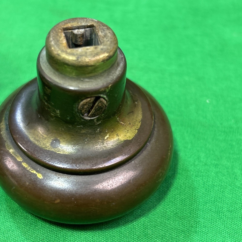 ANTIQUE BRASS DOOR KNOBS & Swivel SPINDLE 2” Knobs