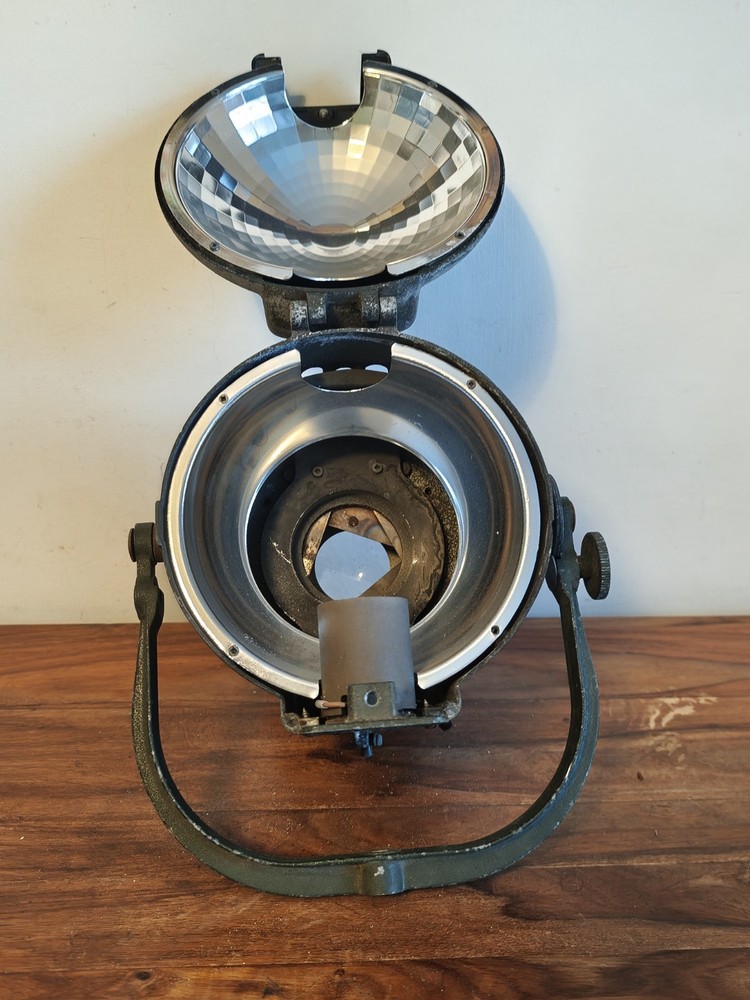 Strand Patt 23 Theatre Light (B)