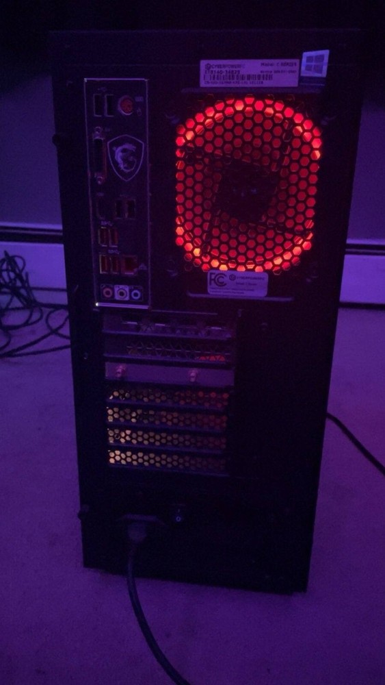 Gaming PC (Computer) with keyboard/mouse