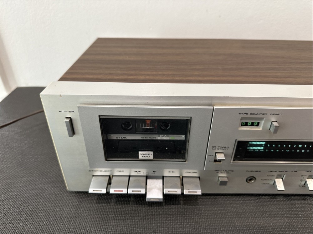 AKAI Vintage Stereo Cassette Deck CS-MO2 Silver