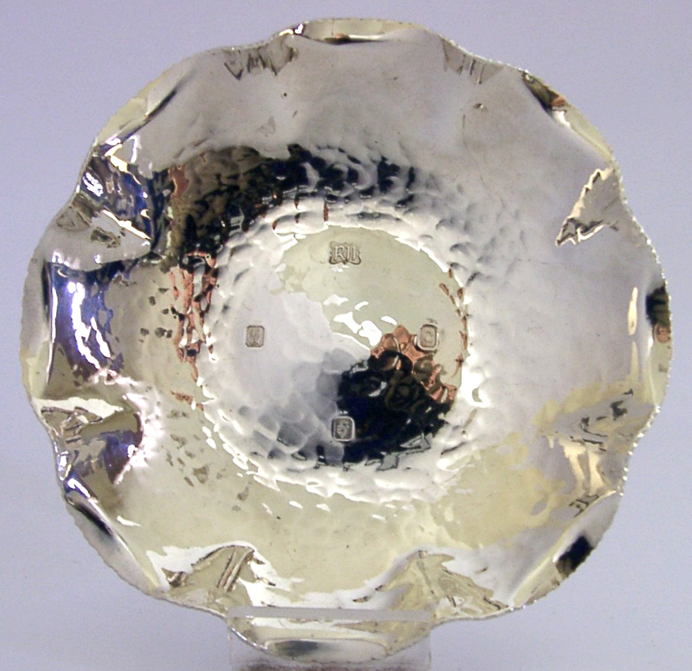 IRISH SOLID STERLING SILVER PLANISHED DISH 1970 ROYAL IRISH SILVER Co