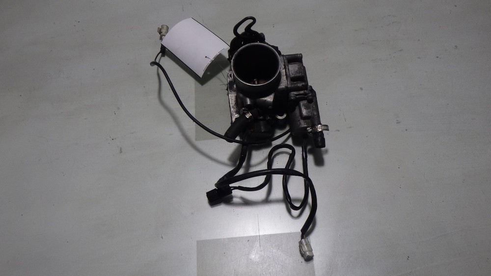 90 MAZDA B-2600 Throttle Body