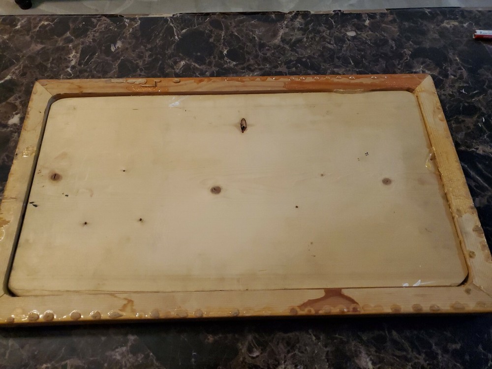 Woden Game Bord With 3 Marbles