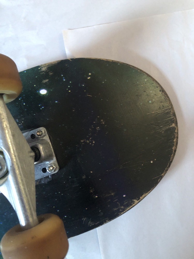 CHIYUANA . SKATE BOARD