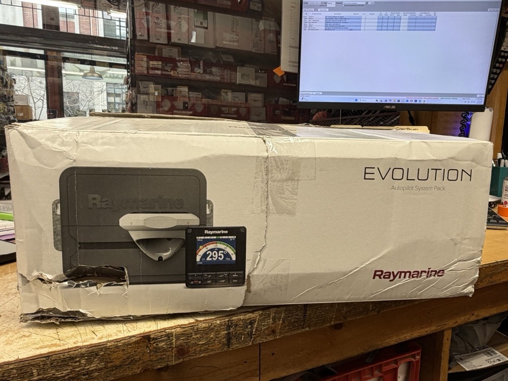 Raymarine EV-100 Power Evolution Autopilot T70154