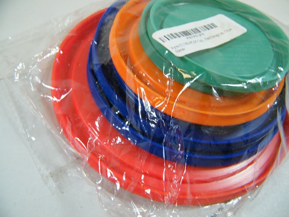 (7) PYREX 7402-PC 6/7 CUP FOOD STORAGE LIDS NEW