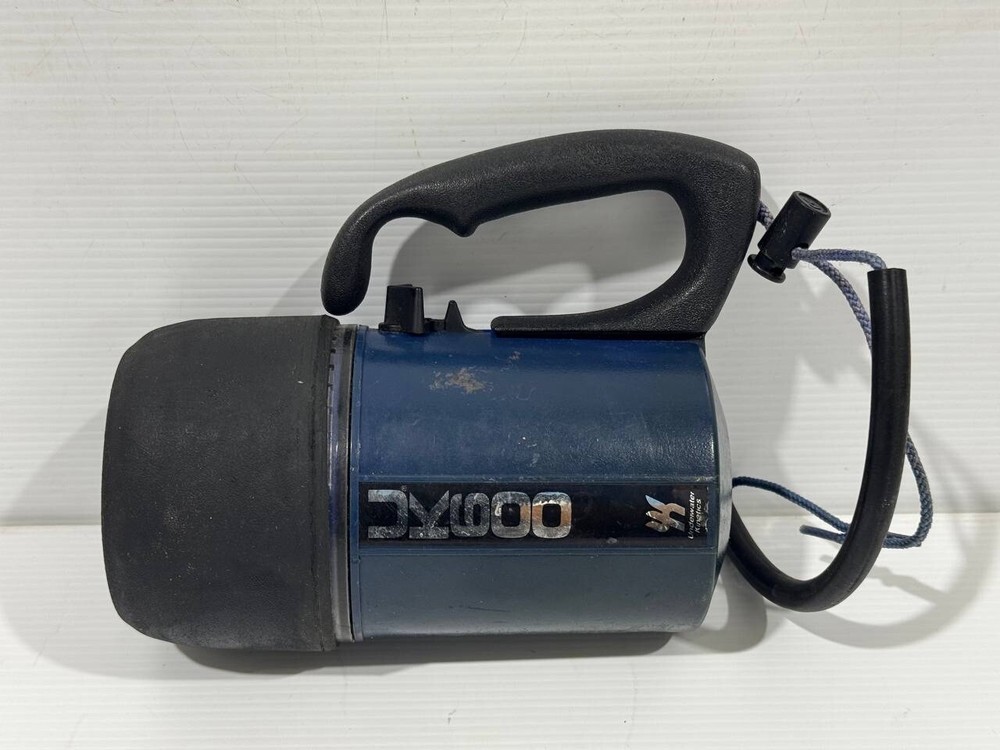 UNDERWATER KINETICS UK600R DIVE LIGHT