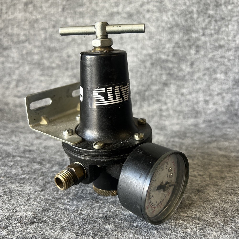 Watts R119-02C General Purpose Air Regulator Used