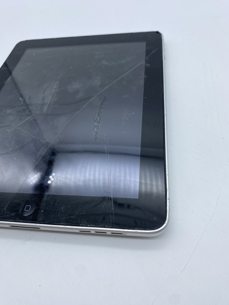 Apple iPad 1st Generation Model  A1337 32GB