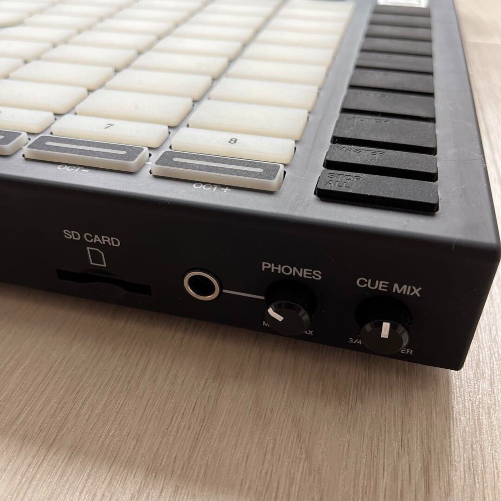 Akai Professional Force Standalone DJ Used Tested