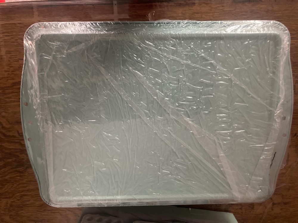 Country Kitchen 22 piece Nonstick Bakeware Set Sage & Cream Heavy Duty Stackable