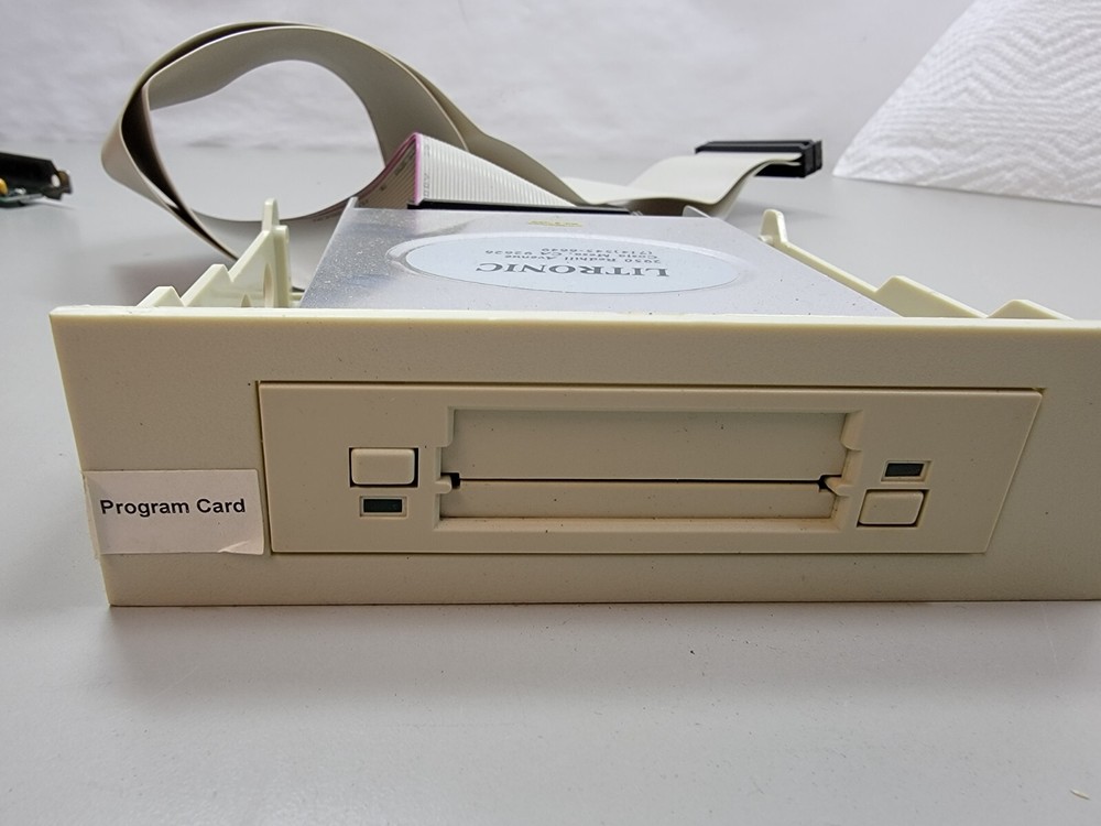 Omega Micro INT-EXT-100I-B.01 ISA Controller Card w/ Litronic PCMIA Card Reader