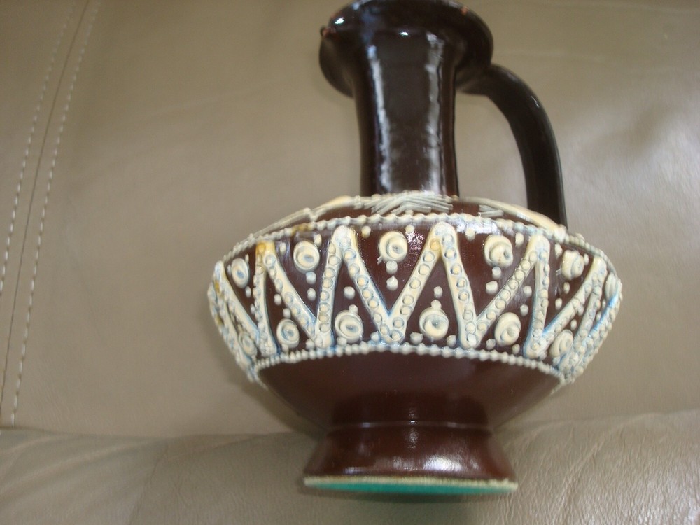 3 VINTAGE DECORATIVE VASES