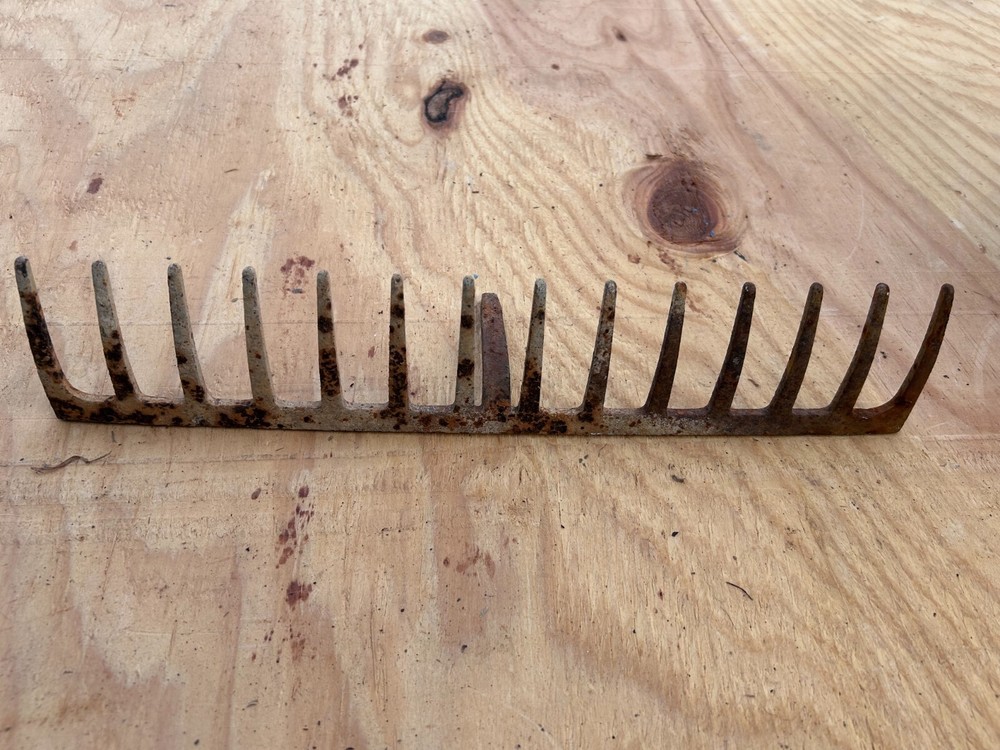 Rake Head Rusty Rustic no handle Original Vintage Primitive Metal