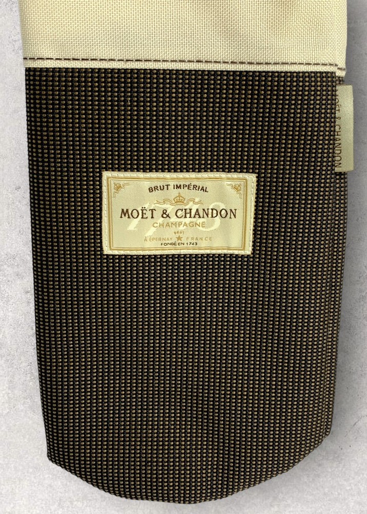 Moet & Chandon Bottle Insulated Cooler Handle Bag NWT