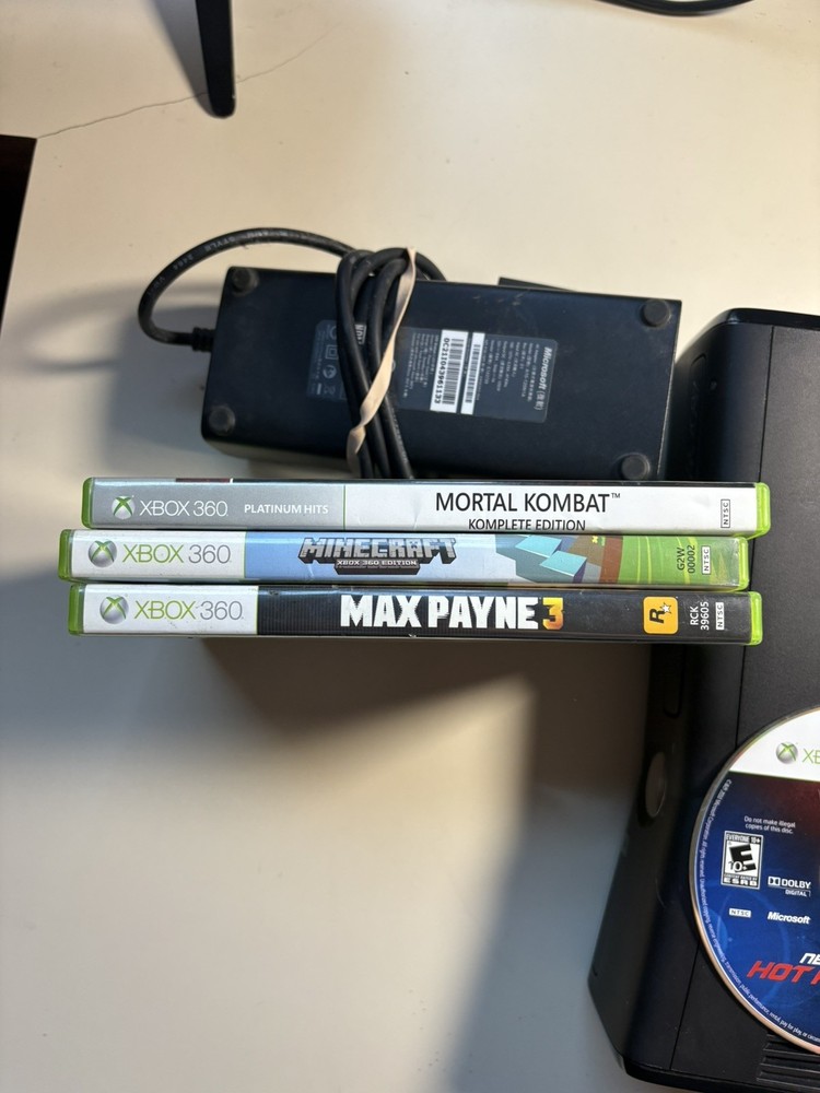 XBox 360 Slim Bundle 4GB, 5 Games, & Cables TESTED! With 1 Controller!