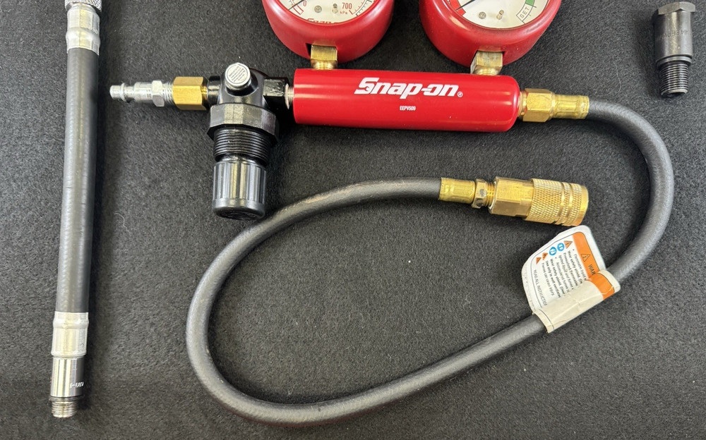 Snap-On EEPV509 Cylinder Leakage Tester Kit