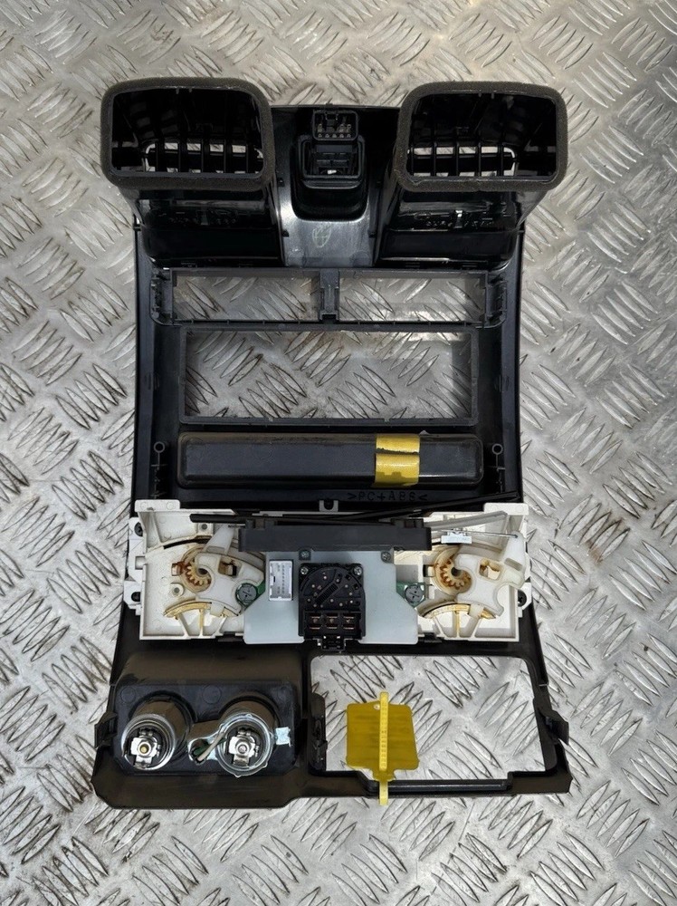 Isuzu Rodeo Center Console Climate Control Dashboard Silver