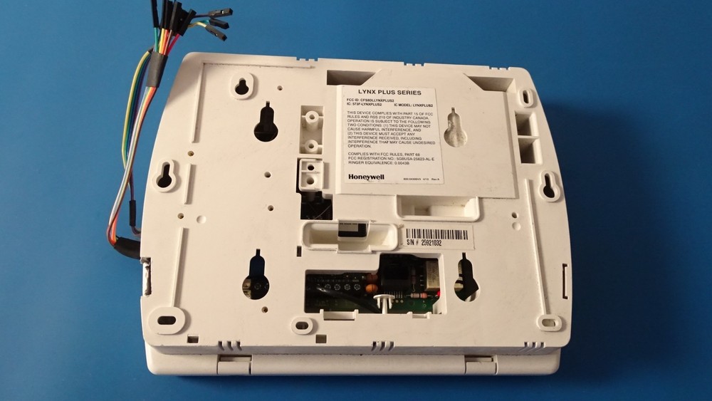 ADT Honeywell Lynx Plus Series Model LYNXPLUS2 Control Panel