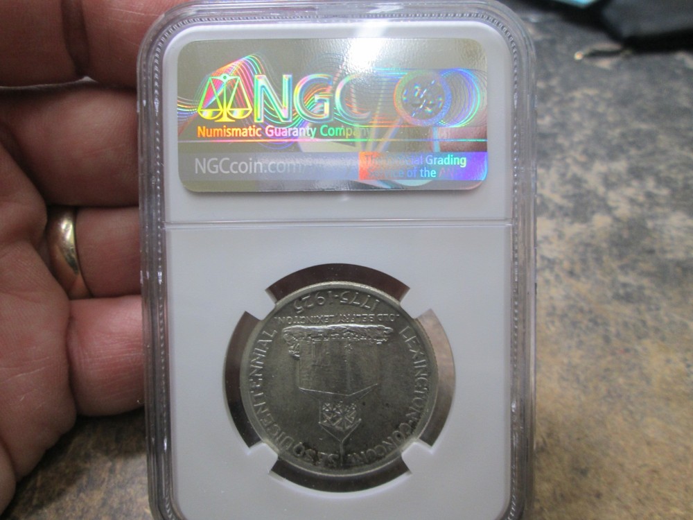 1925 LEXINGTON COMMORATIVE HALF DOLLAR IN NGC MS65 UNCIRCULATED CONDITION