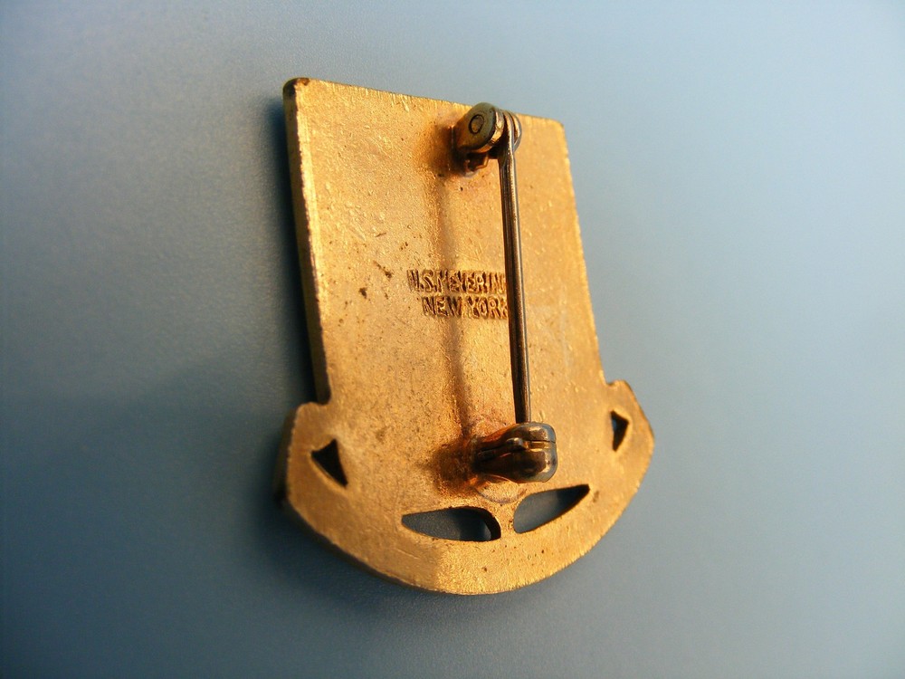 WW2 555th Field Artillery Unit Crest