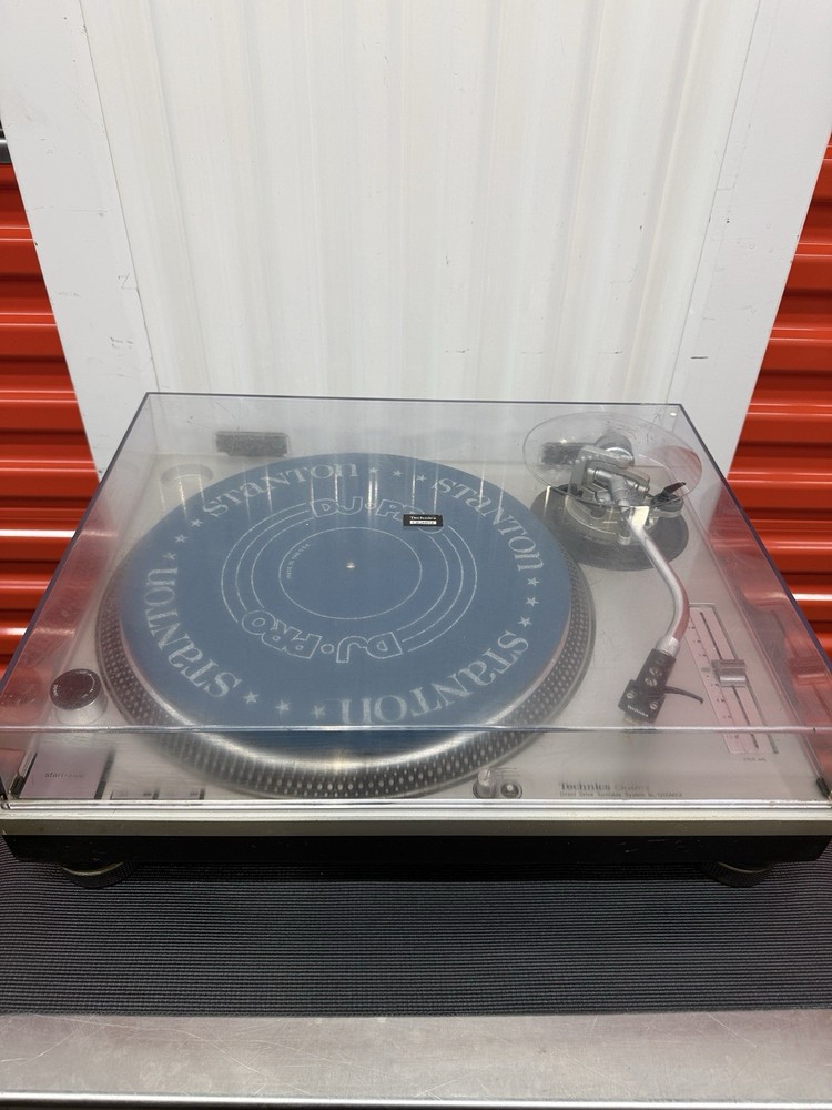 Technics SL-1200MK2 Direct Drive Turntable Quartz Silver