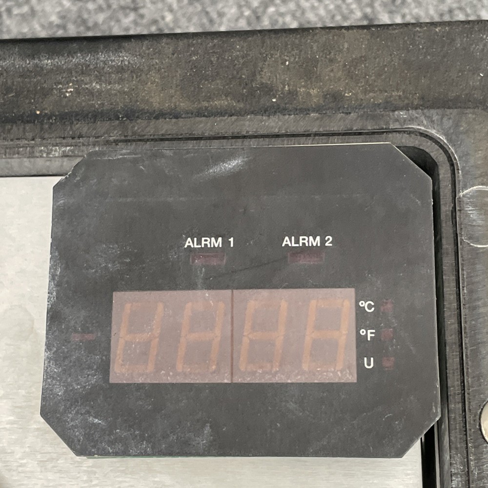 Omega Engineering CT7100 Chart Recorder Used