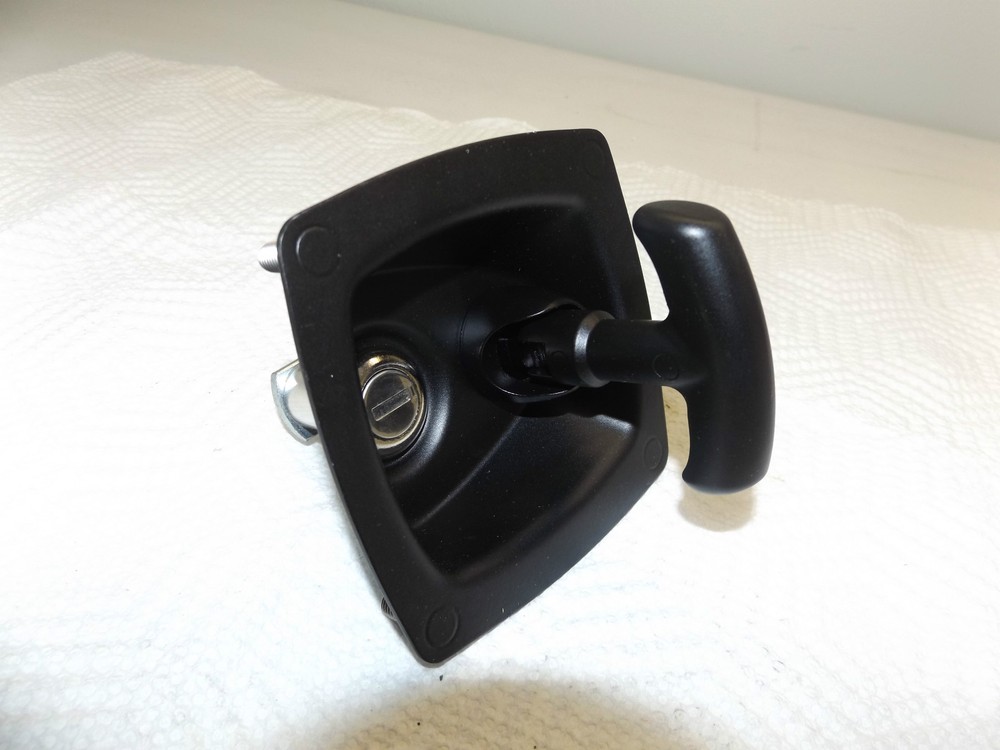VOLVO LATCH 12745686