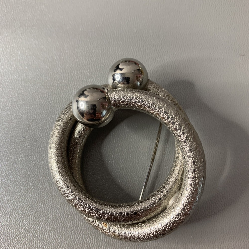 Vintage MOD LOOK Ring BROOCH Silver Tone
