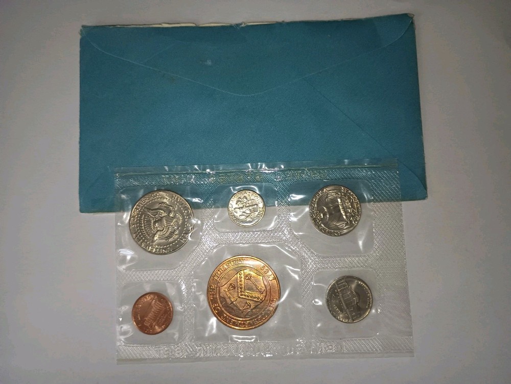 1974 DENVER SOUVENIR MINT SET !