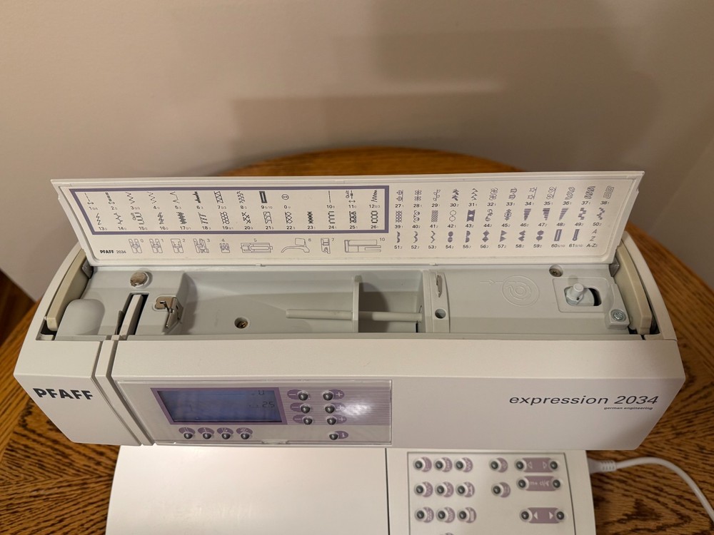 PFAFF Expression 2034 sewing machine
