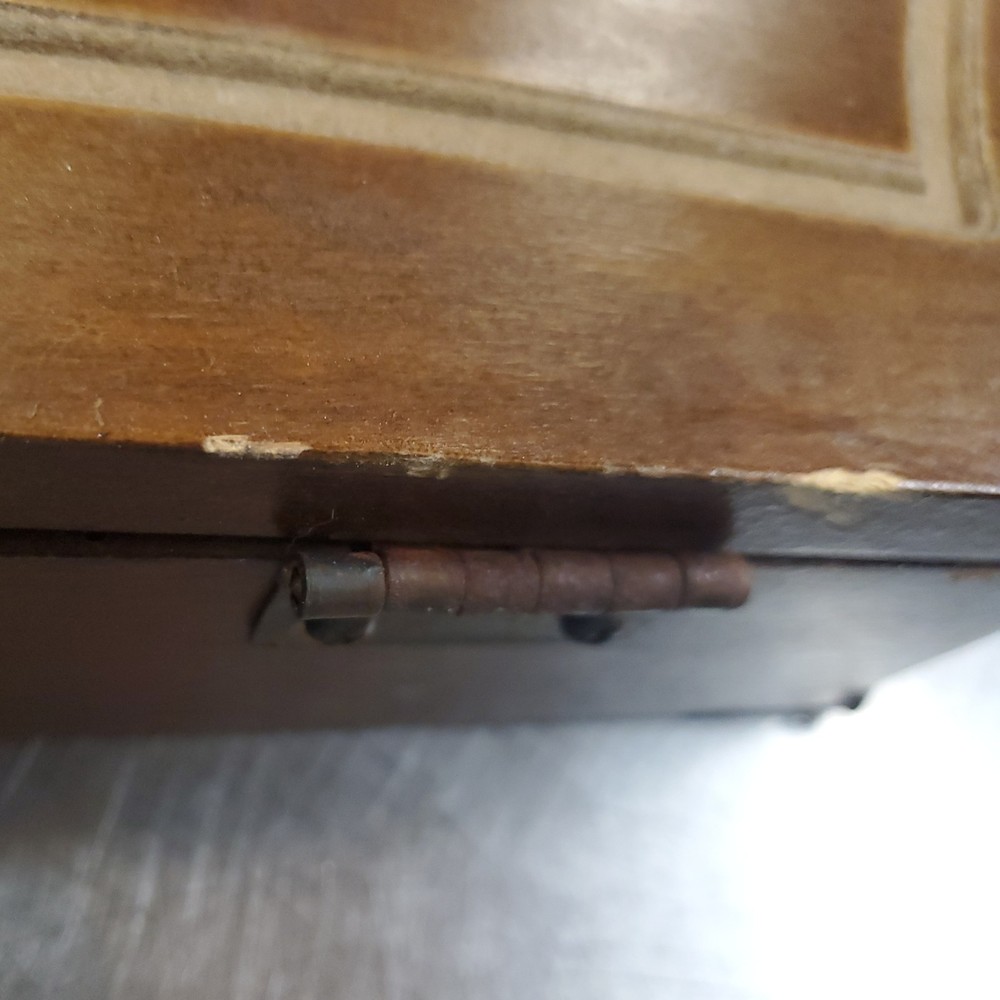 Kings Head Pub & Lodging Dart Board Set Missing Darts Used