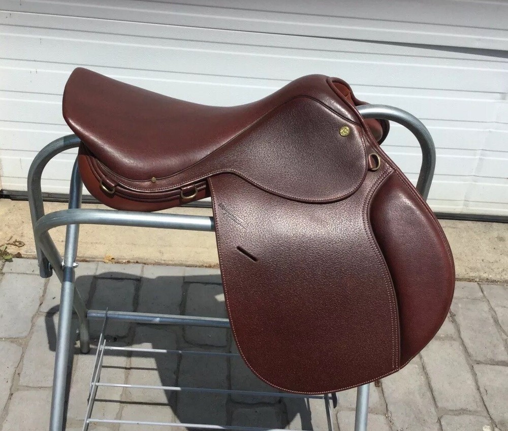Collegiate Equilibrium Apprentice 17" Close Contact Saddle