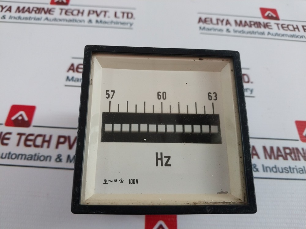 57-63 Hz Frequency meter 100V