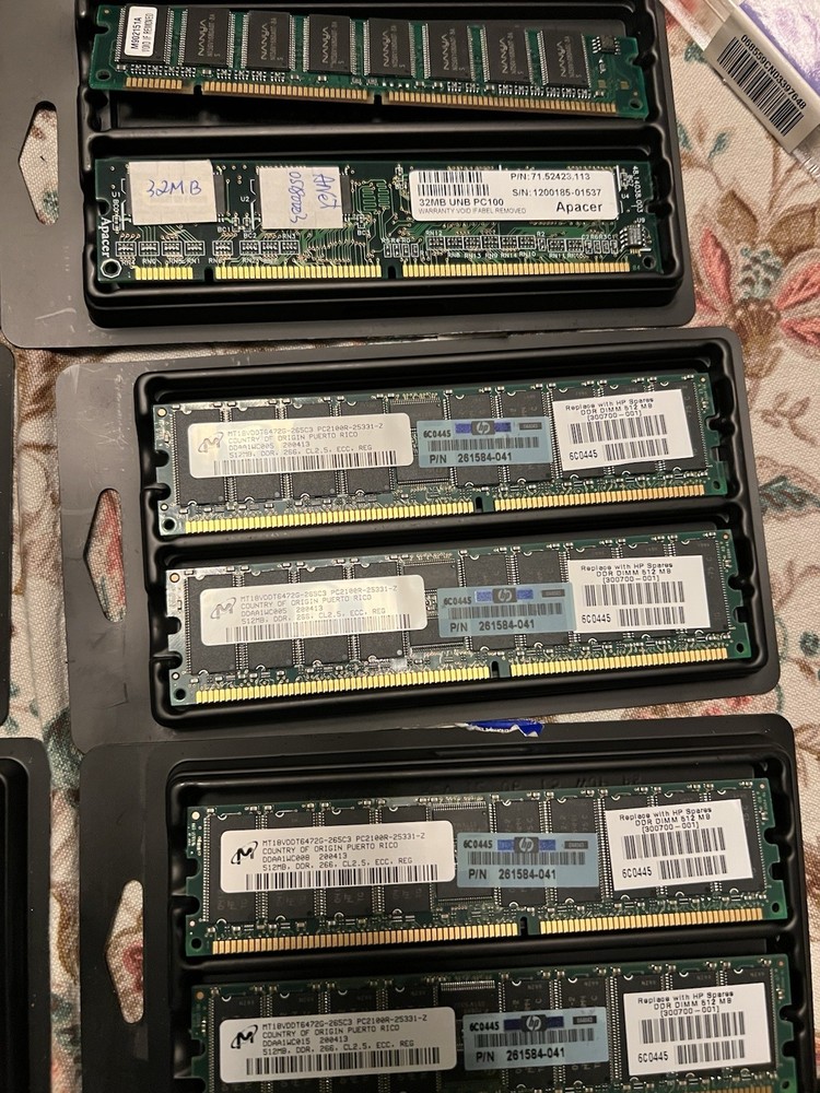 Bulk Lot Of 18 Server memory