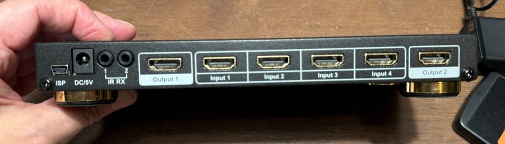 Sewell Spider HDMI 4x2 Splitter/Matrix with remote