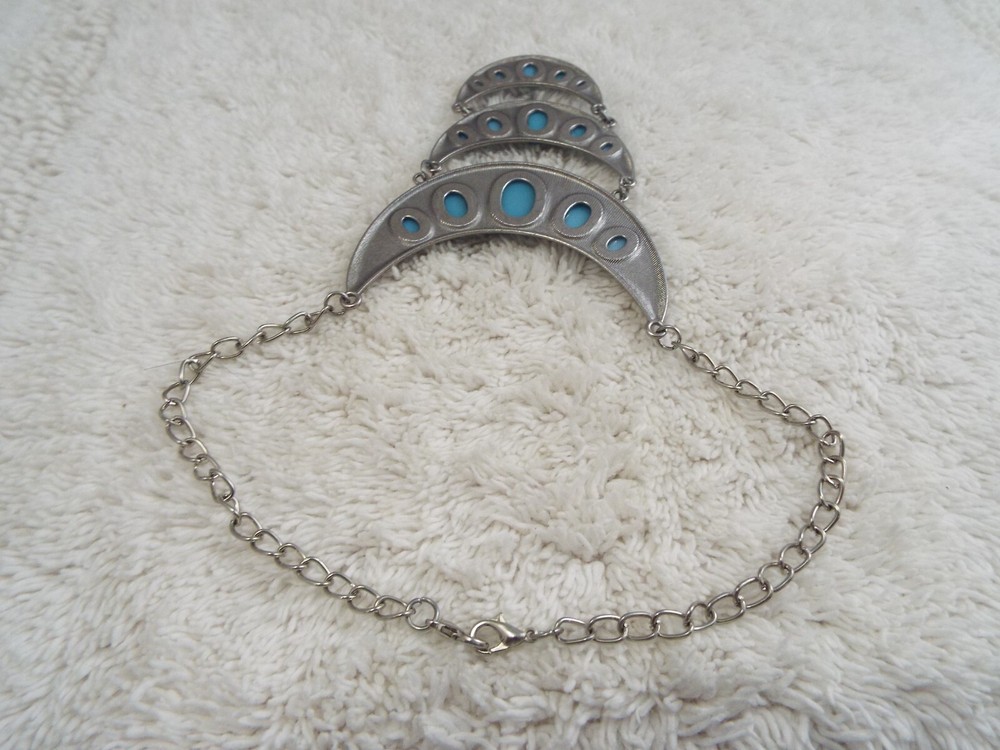 Silvertone Blue Bead Scoop Bib Necklace (B62)