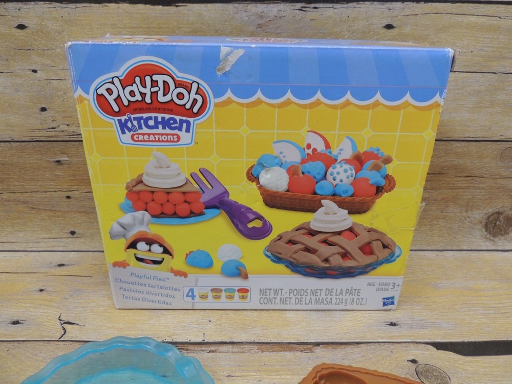 Play Doh Kitchen Creations Playful Pies