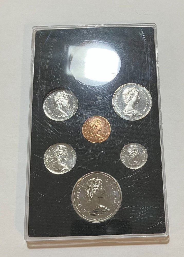 1974 Canada RCM Specimen set- Missing Silver Dollar