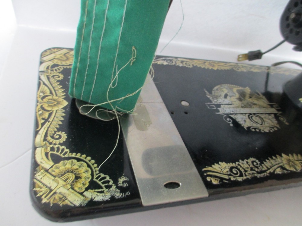 Smooth Working 1930 Singer Sphinx Sewing Machine Ser# AD038464