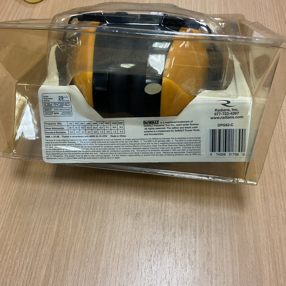 DeWalt DPG62 Hearing Protection, NRR 29 (1)