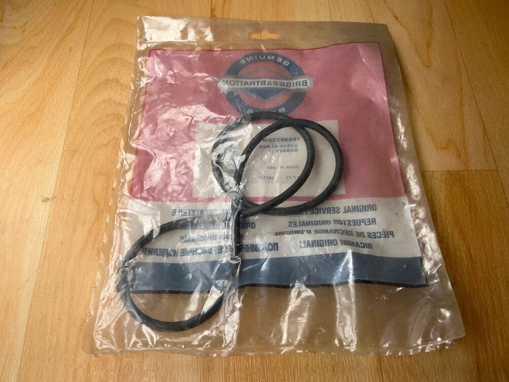 Briggs & Stratton Simplicity 1665872SM STRAP-BLACK RUBBER .
