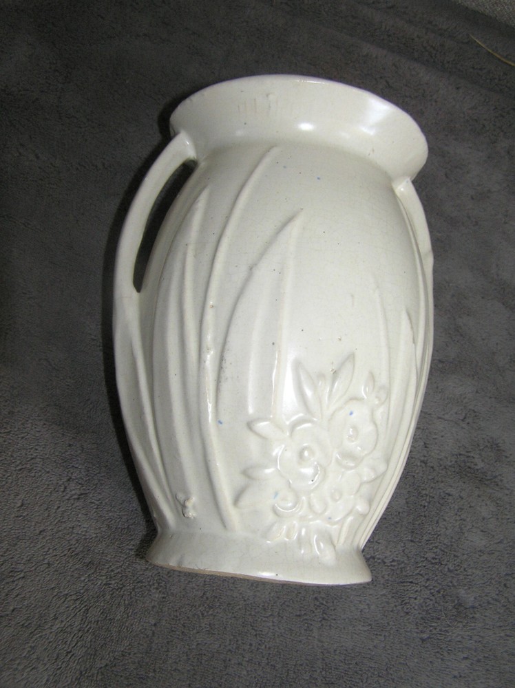 MCCOY POTTERY 8" WHITE VASE